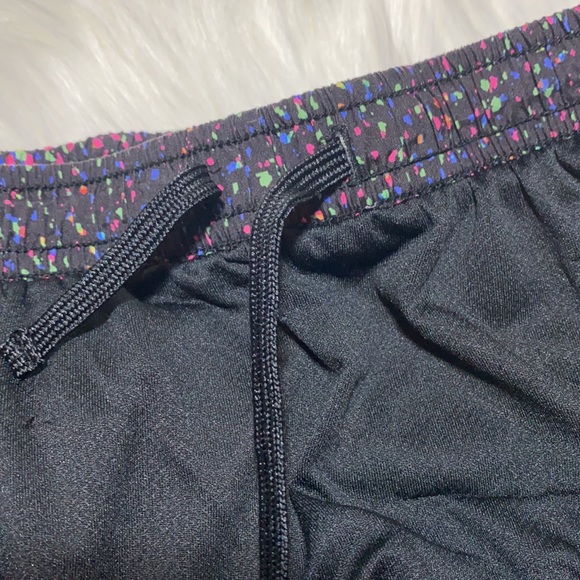 Adidas sports shorts - Picture 6 of 7